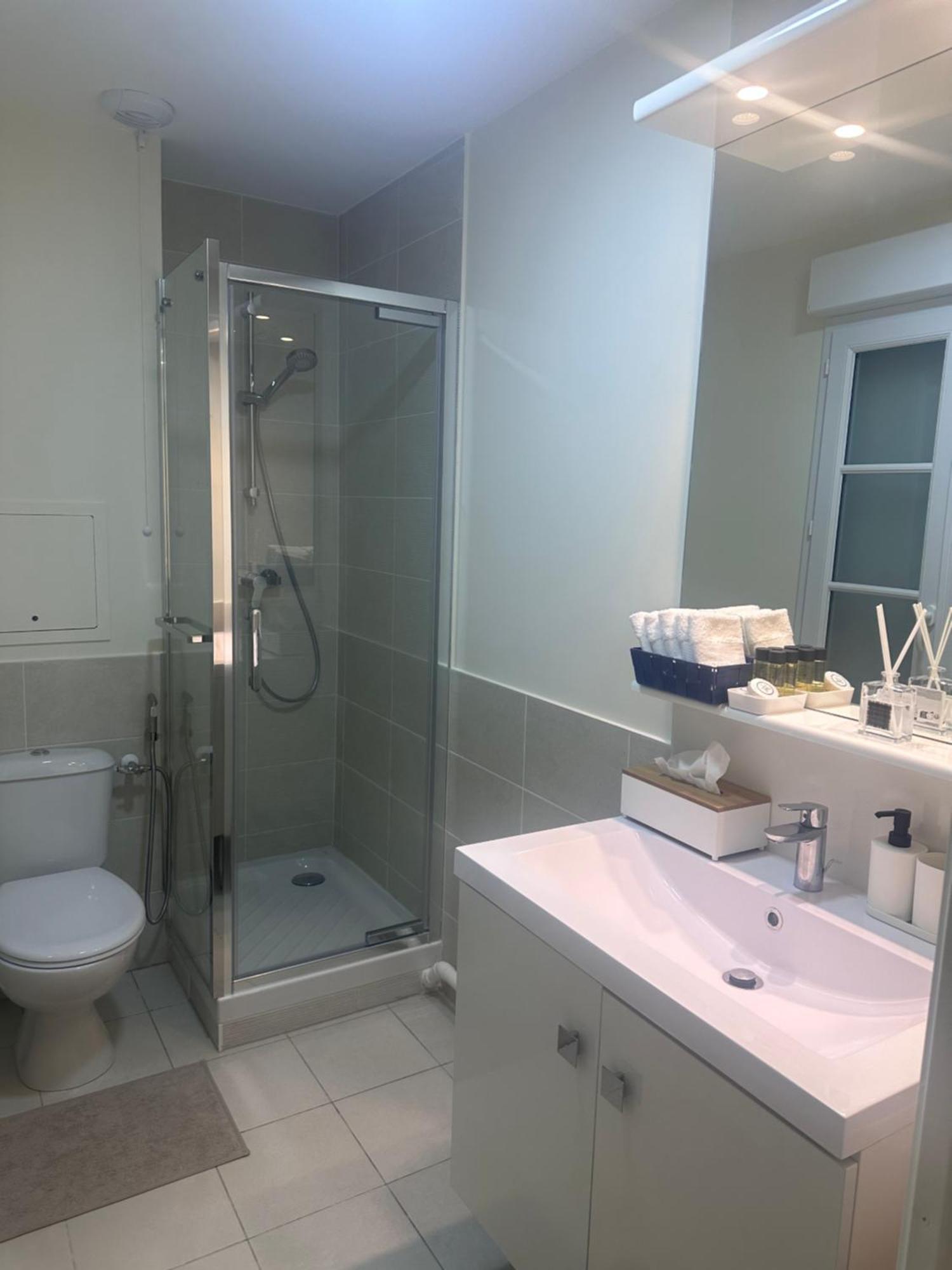 Holiday home Family's House - Proche De La Vallee Village Et Disneyland Paris ,2 Parkings